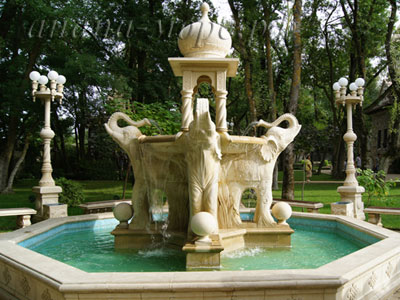 Старый парк.Индийский фонтан